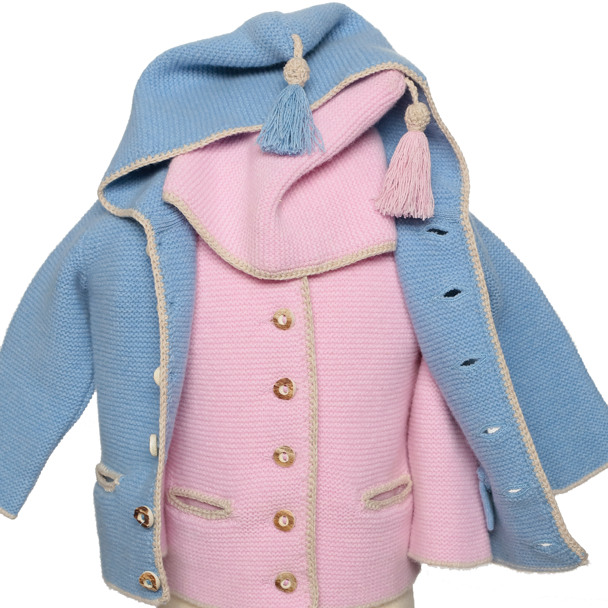 Babystrickjacke mit Kapuze und Quaste - it‘s alippa