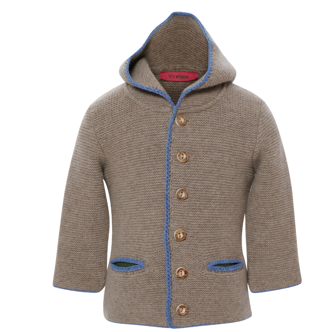Babystrickjacke mit Kapuze und Quaste - it‘s alippa