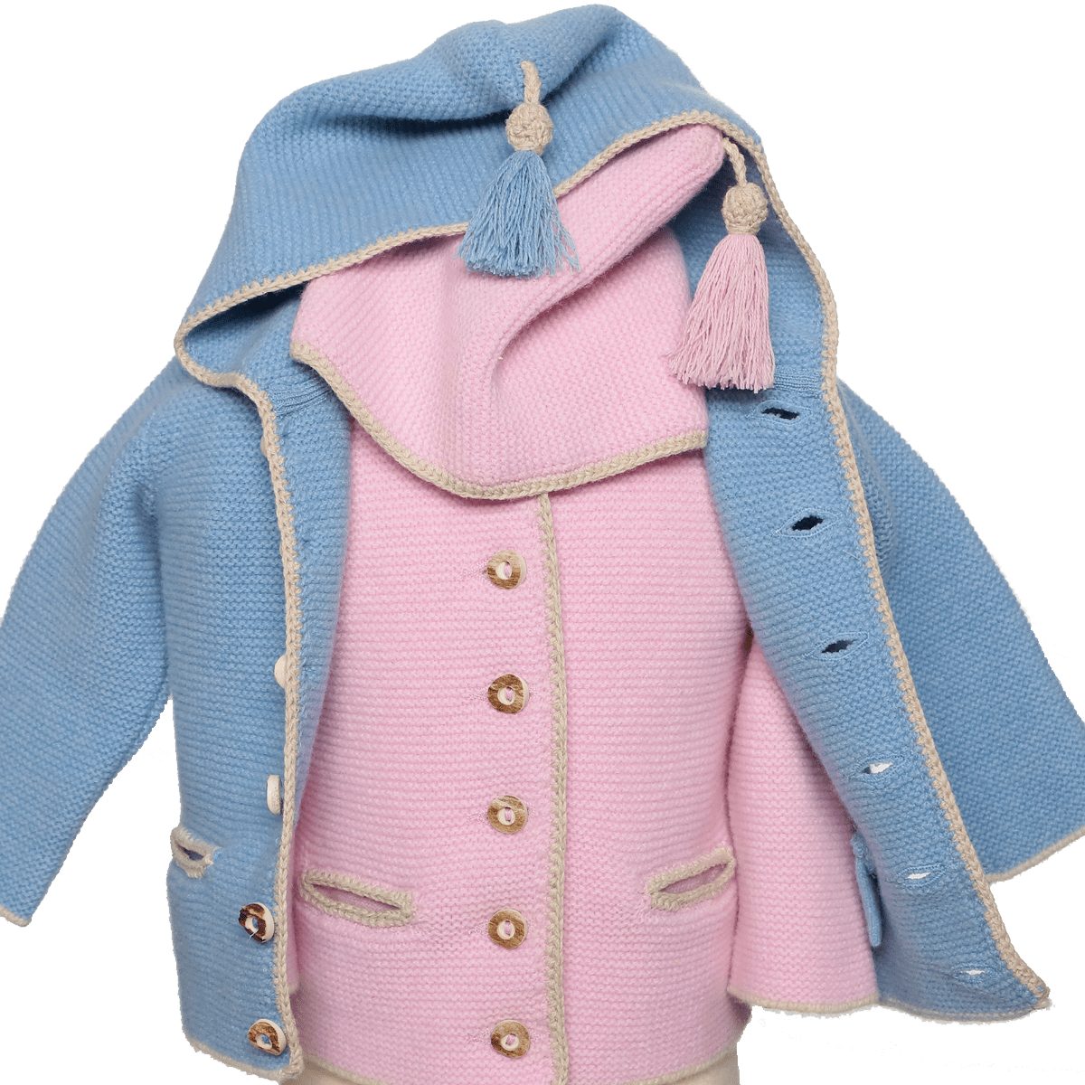 it‘s alippa_Babystrickjacke mit Kapuze und Quaste - Kinderstrickjacke