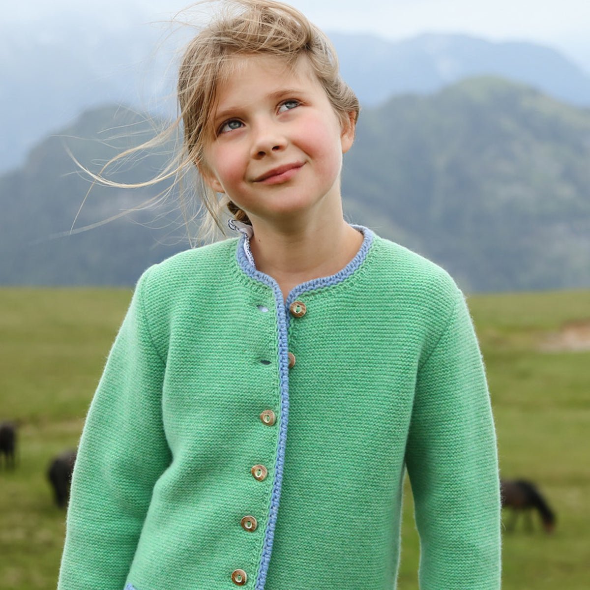 it‘s alippa_Kinderstrickjacke “Die Klassische” (10 - 16 Jahre) - Kinderstrickjacke