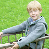 it‘s alippa_SALE Kinderstrickjacke mit Kapuze und Quaste - Kinderstrickjacke